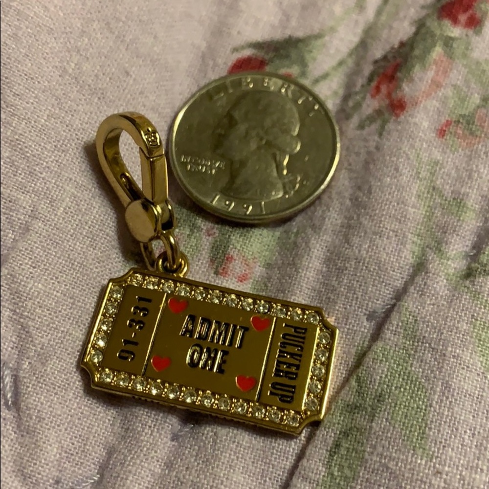 RETIRED Juicy Couture Kissing Booth Pendant ♥️💋